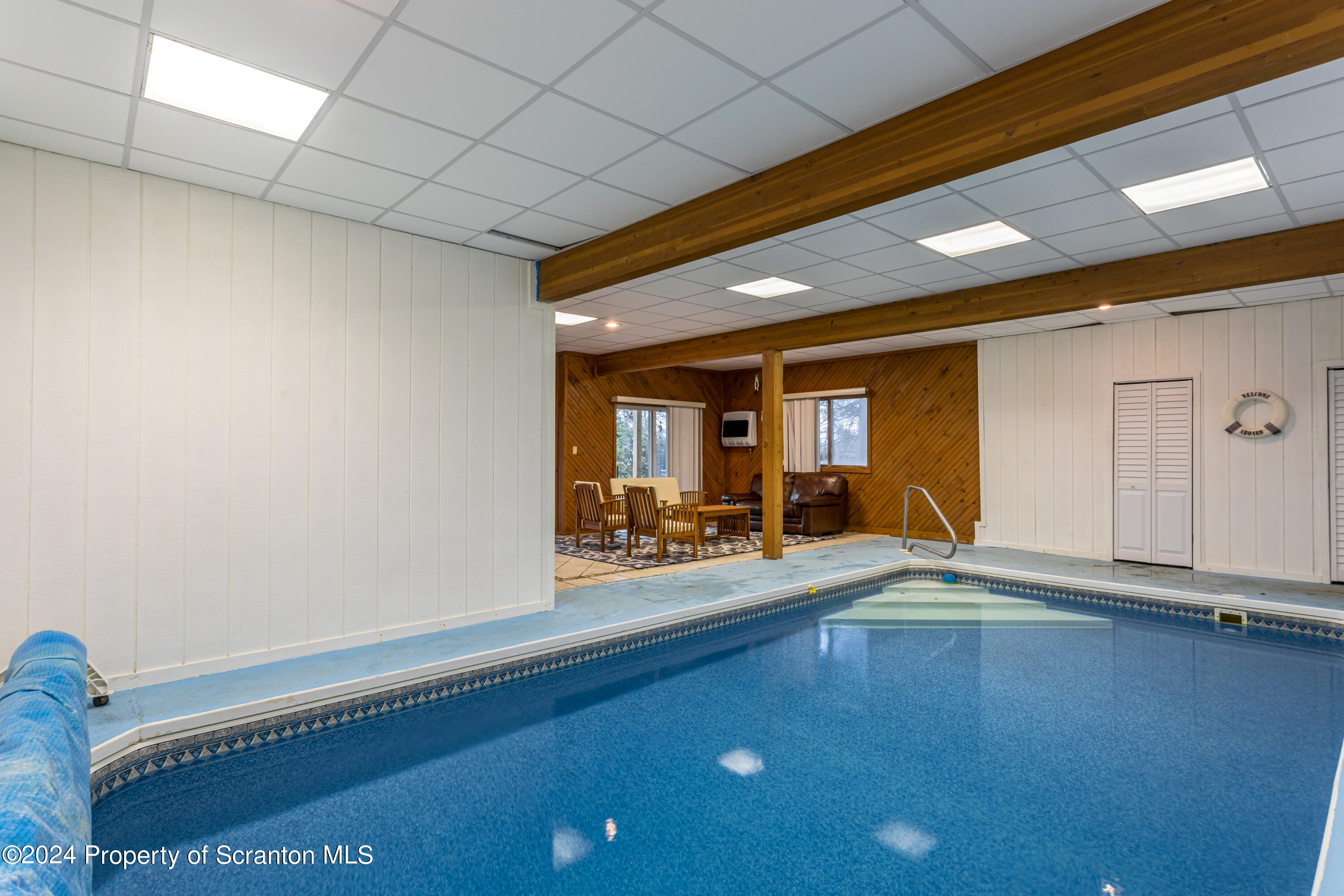 205 Lake Road Swiftwater, PA 18370 - Photo 8 of 104