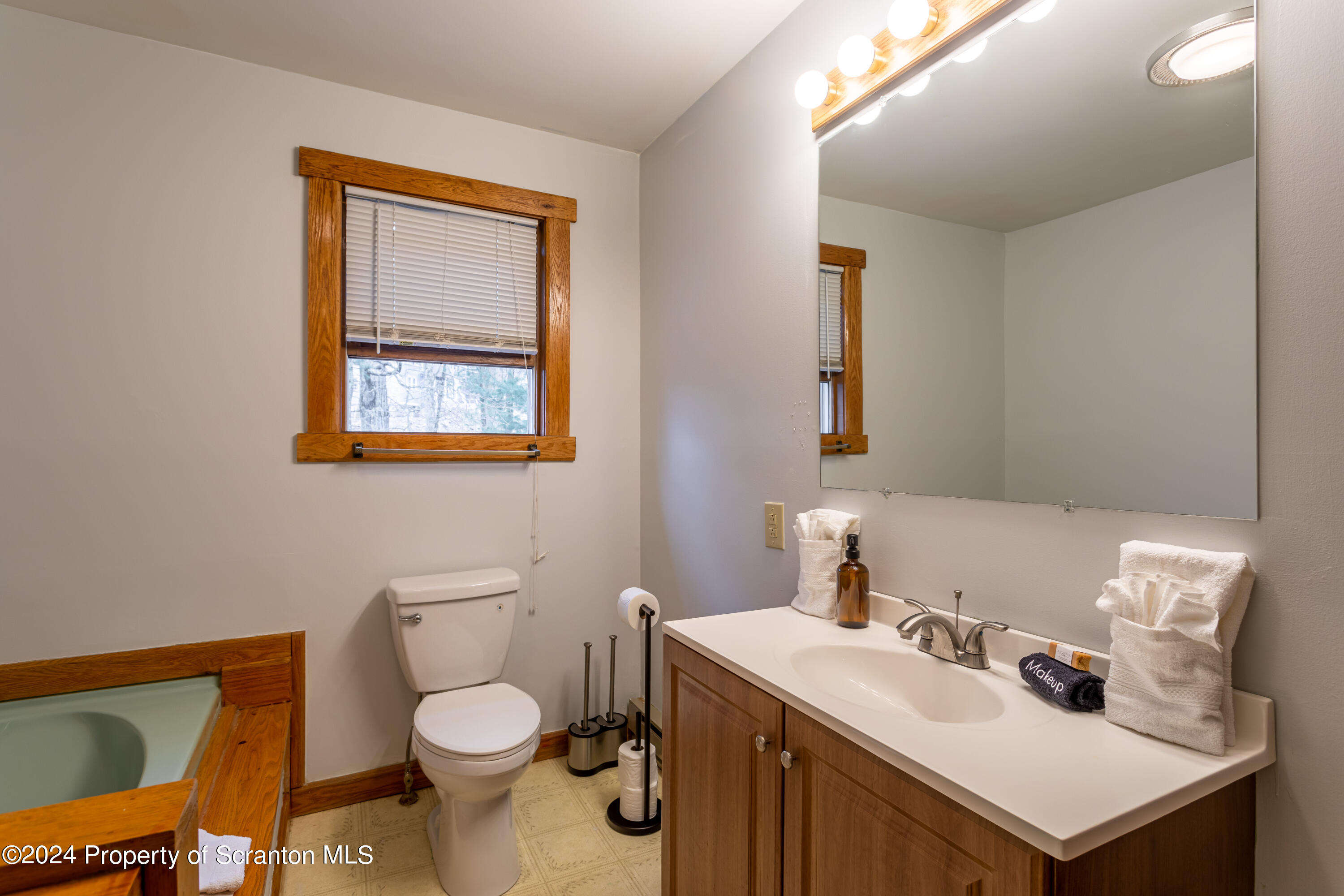 205 Lake Road Swiftwater, PA 18370 - Photo 87 of 104