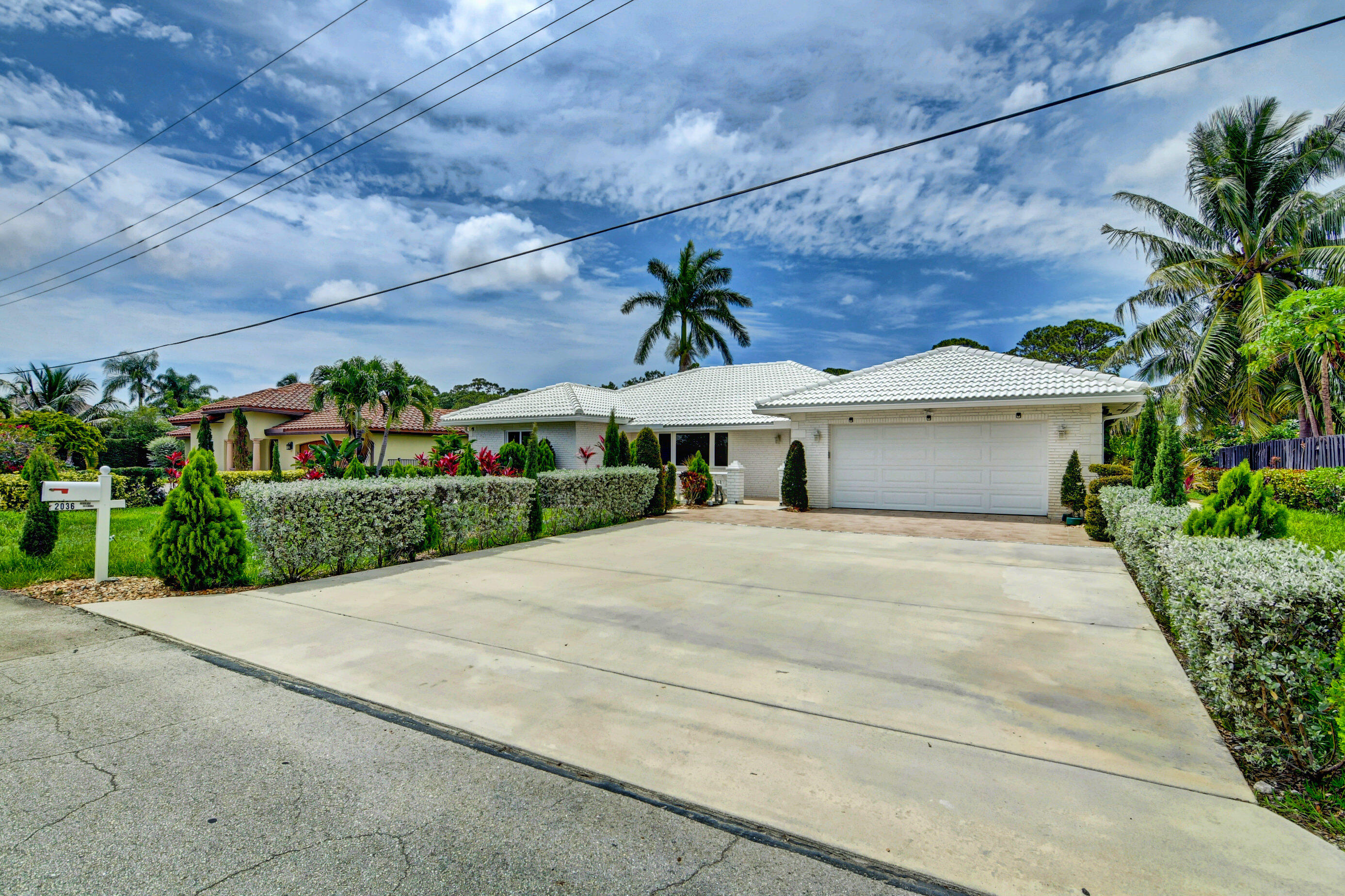 2036 Sharon Street Boca Raton, FL 33486 - Photo 6 of 53 26_dsc_8663_4_5_6_7