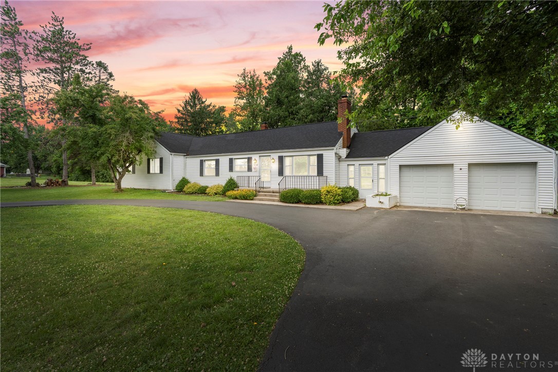7543 Wellbaum Road Brookville, OH 45309 - Photo 3 of 56