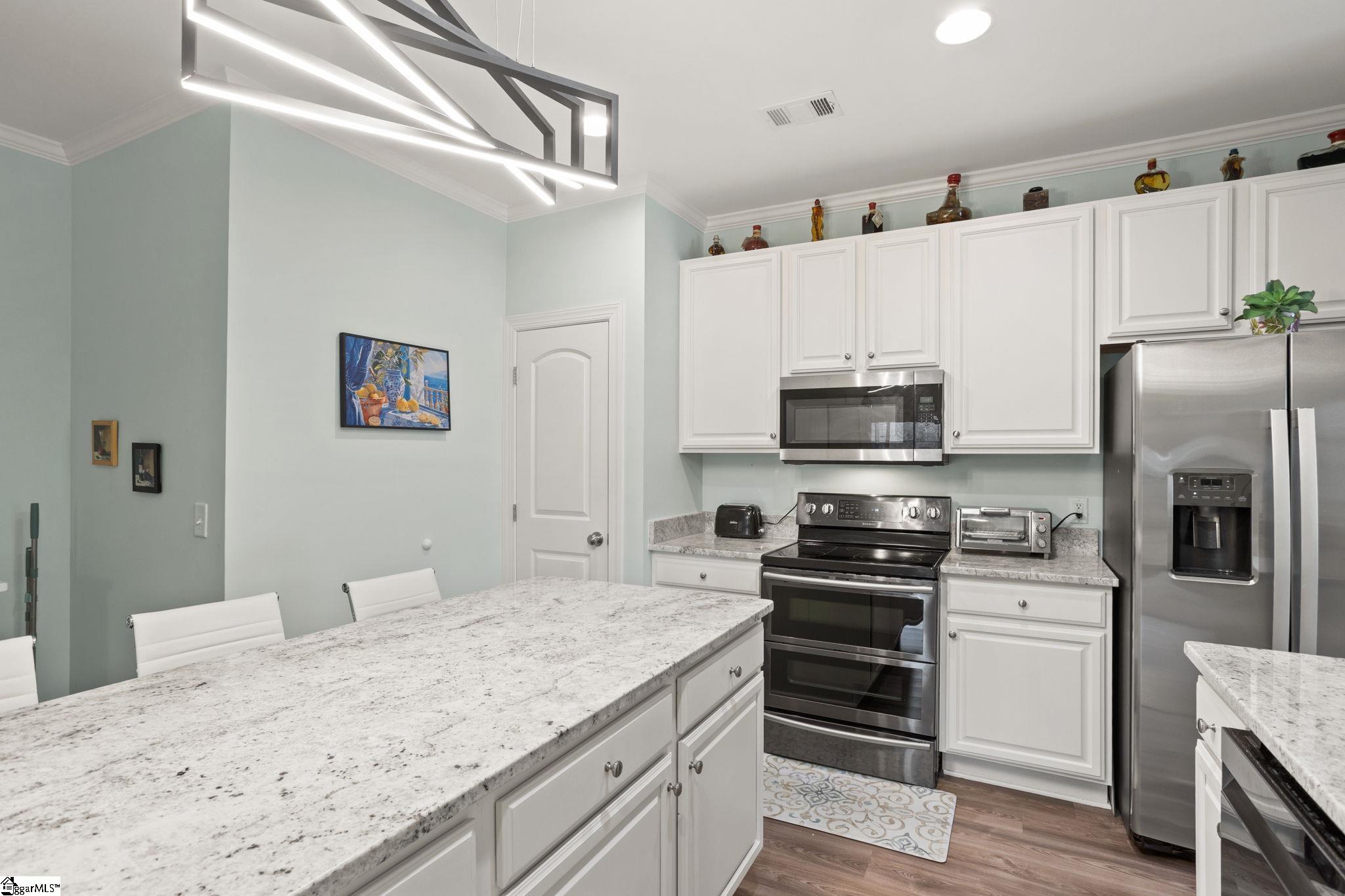 228 Louisville Drive Greenville, SC 29607 - Photo 11 of 30