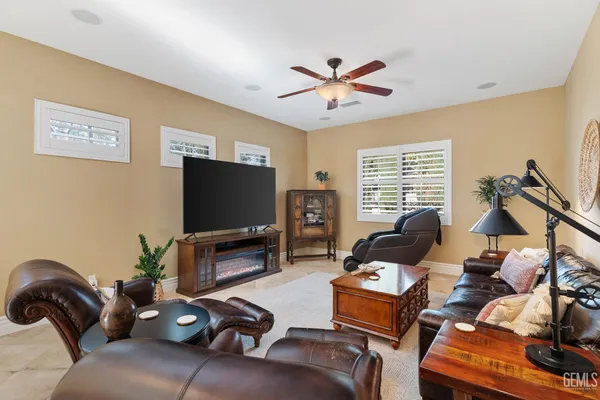 $1,200,000 | Undisclosed Address, Bakersfield, CA 93308