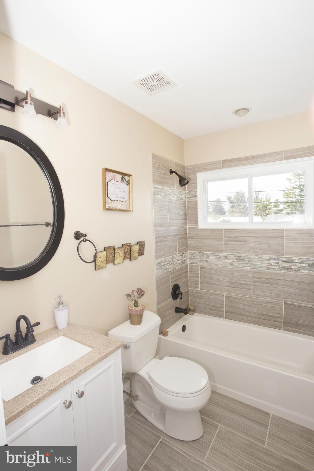 5925 Charnwood Road Baltimore, MD 21228 - Photo 17 of 29 Bath