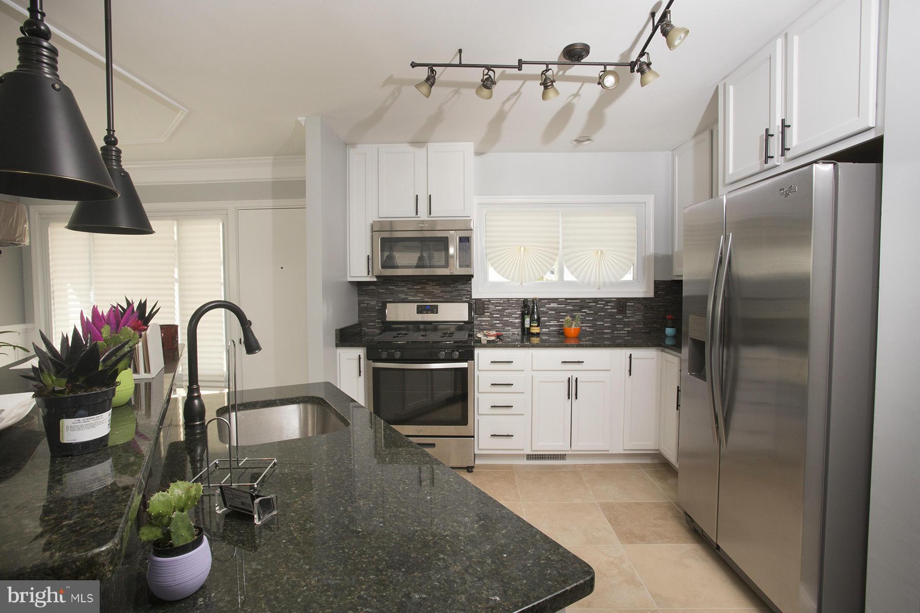 5925 Charnwood Road Baltimore, MD 21228 - Photo 9 of 29 Kitchen