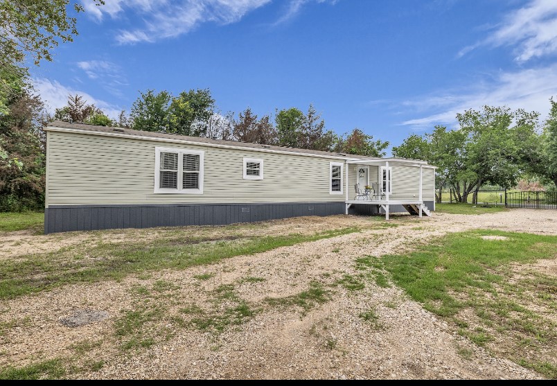 1172 Lincoln City Road Elm Mott, TX 76640 - Photo 3 of 29