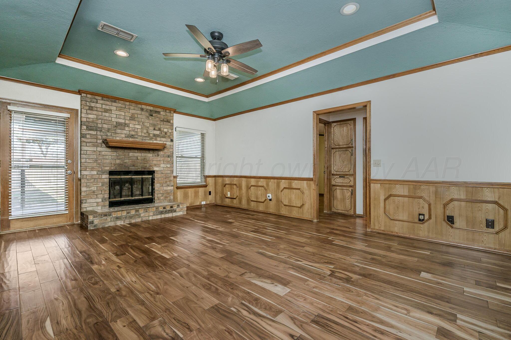 8204 Wrangler Trail Amarillo, TX 79110 - Photo 8 of 20 Living