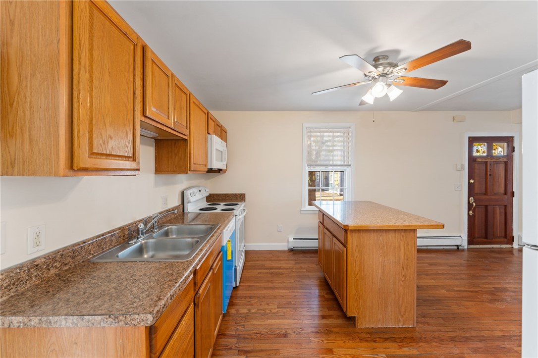 38 Lincoln Street Woonsocket, RI 02895 - Photo 9 of 18