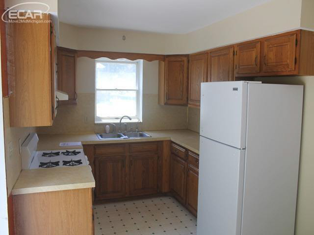 12339 Linden Road Linden, MI 48451 - Photo 20 of 41 21317292-19.JPG