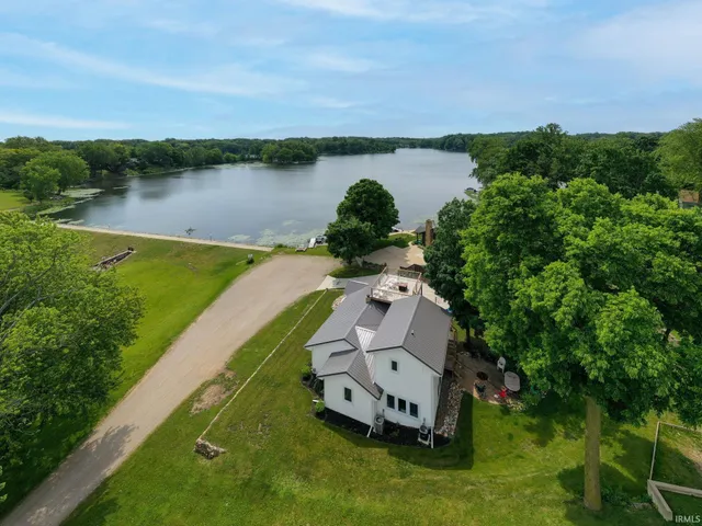 $449,900 | 9061 East Hatchery Road, Syracuse, IN 46567