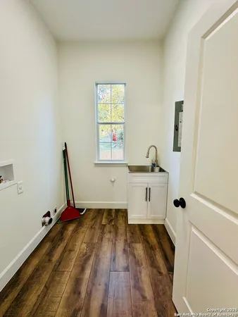 $2,295 | 1064 Overbrook Lane, Spring Branch, TX 78070