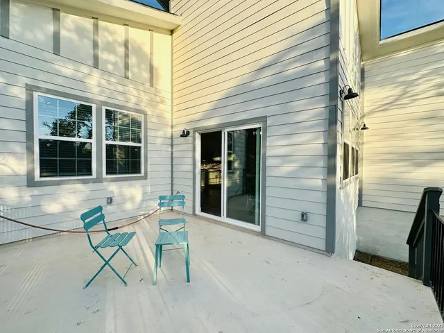 $2,295 | 1064 Overbrook Lane, Spring Branch, TX 78070