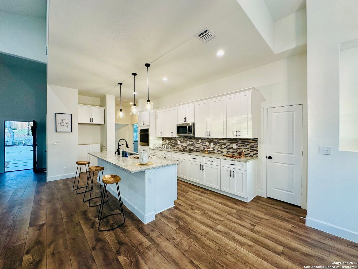 1064 Overbrook Lane Spring Branch, TX 78070 - Photo 8 of 34