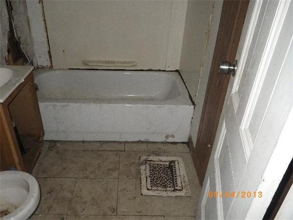 47-49 Webster Street Springfield, MA 01104 - Photo 4 of 6 Gallery Image 4