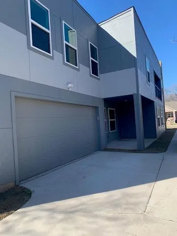 $2,900 | 1420 East Arlington Avenue, Fort Worth, TX 76104