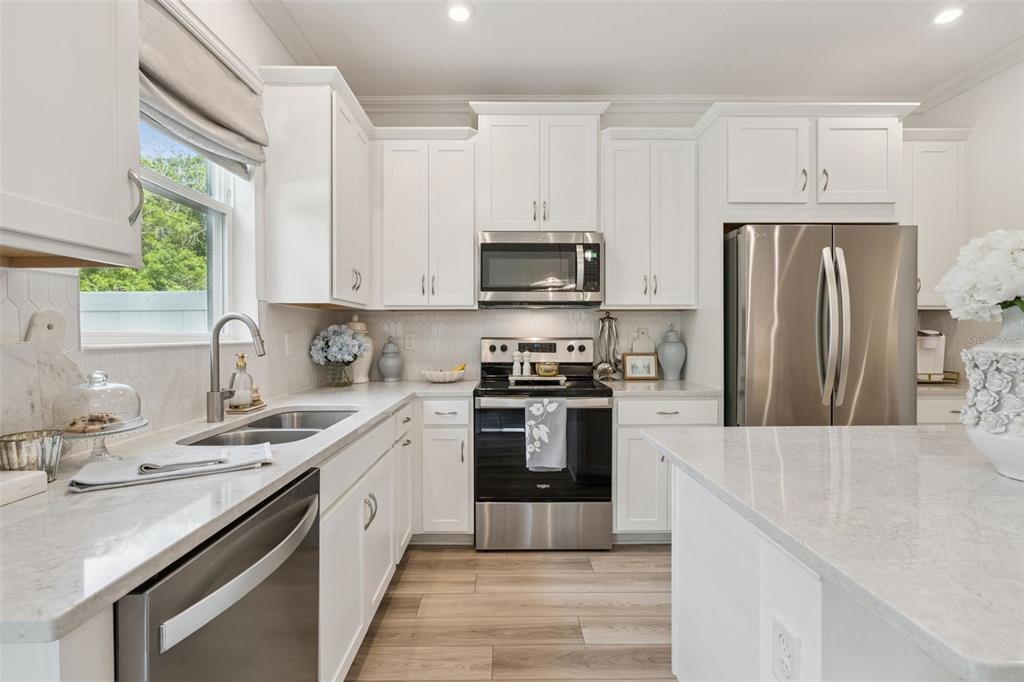 896 Spring Palms Loop Orlando, FL 32828 - Photo 10 of 28