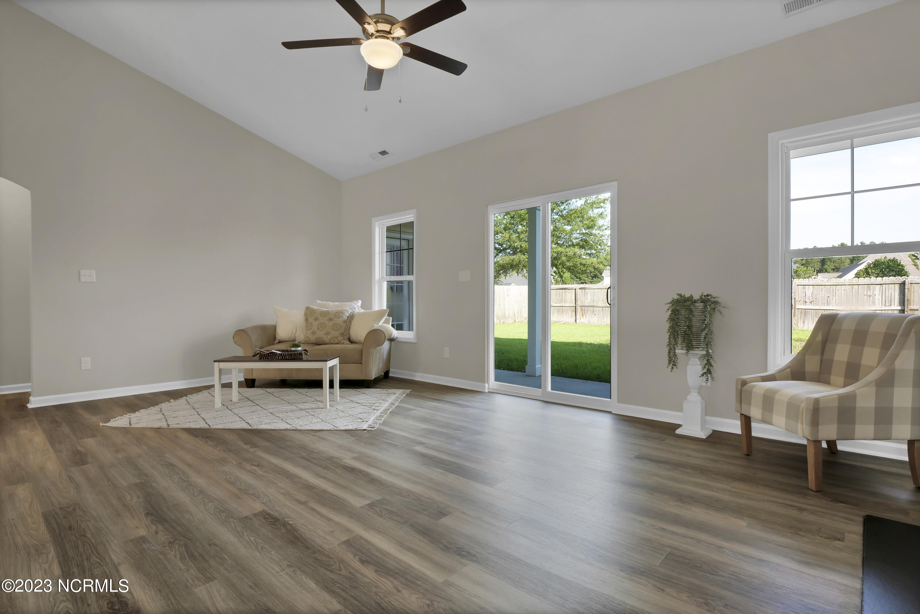 335 Kingston Road Jacksonville, NC 28546 - Photo 13 of 31 12