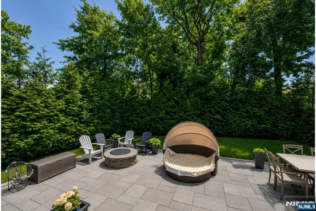 1152 Cumbermeade Road Fort Lee, NJ 07024 - Photo 40 of 42