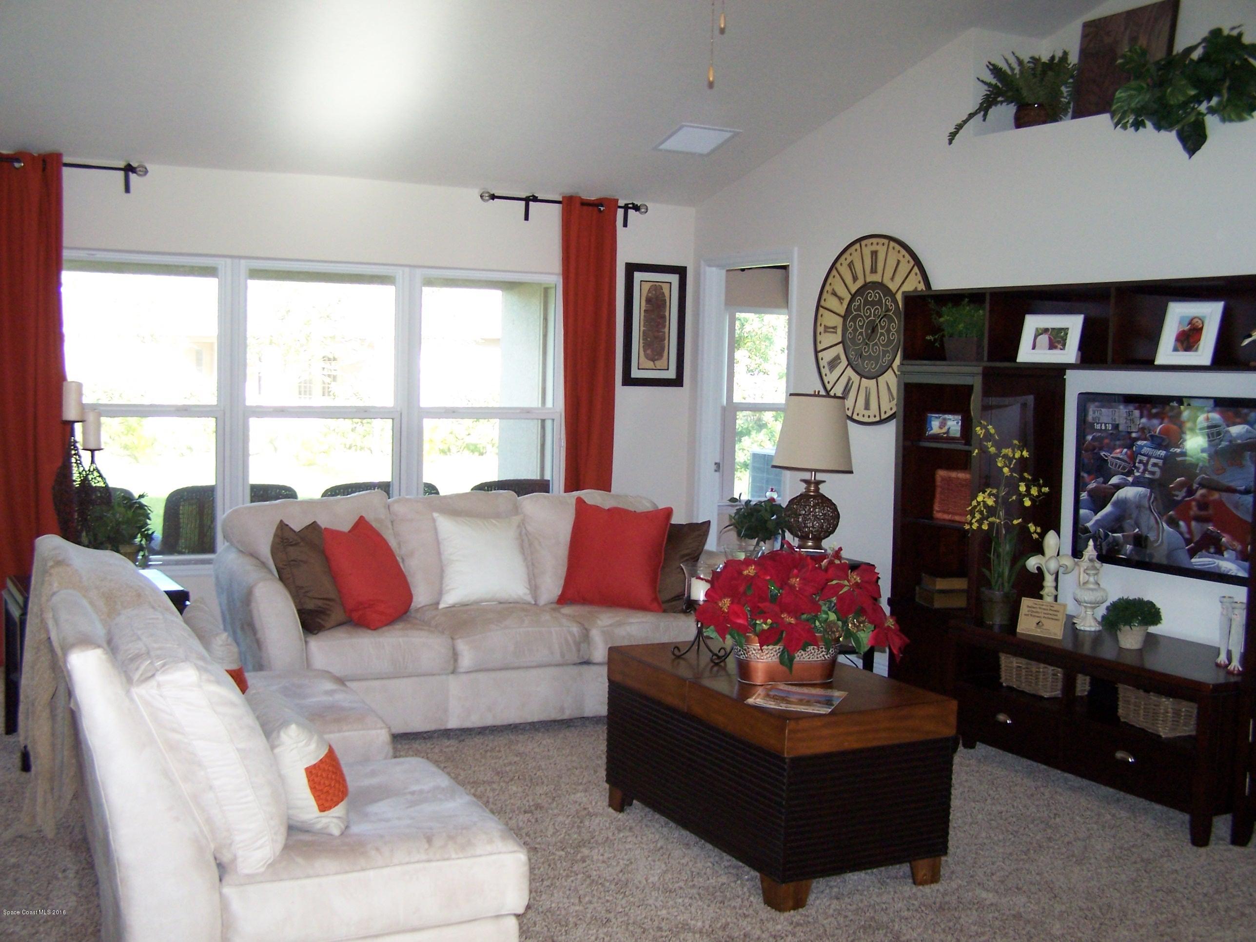 800 Kecherburg Road Southwest Palm Bay, FL 32908 - Photo 5 of 12 Family Room Sample