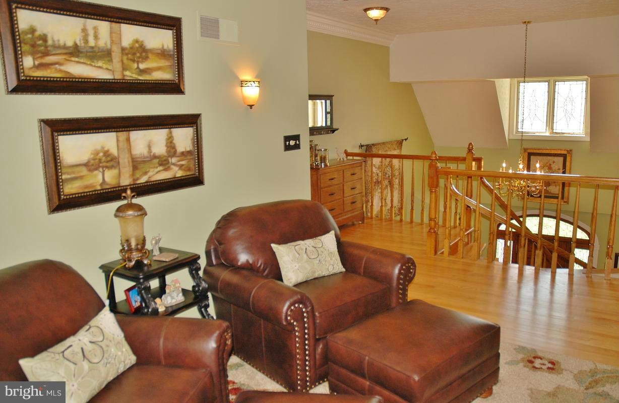 5950 Elmer Derr Road Frederick, MD 21703 - Photo 15 of 30 Family Room
