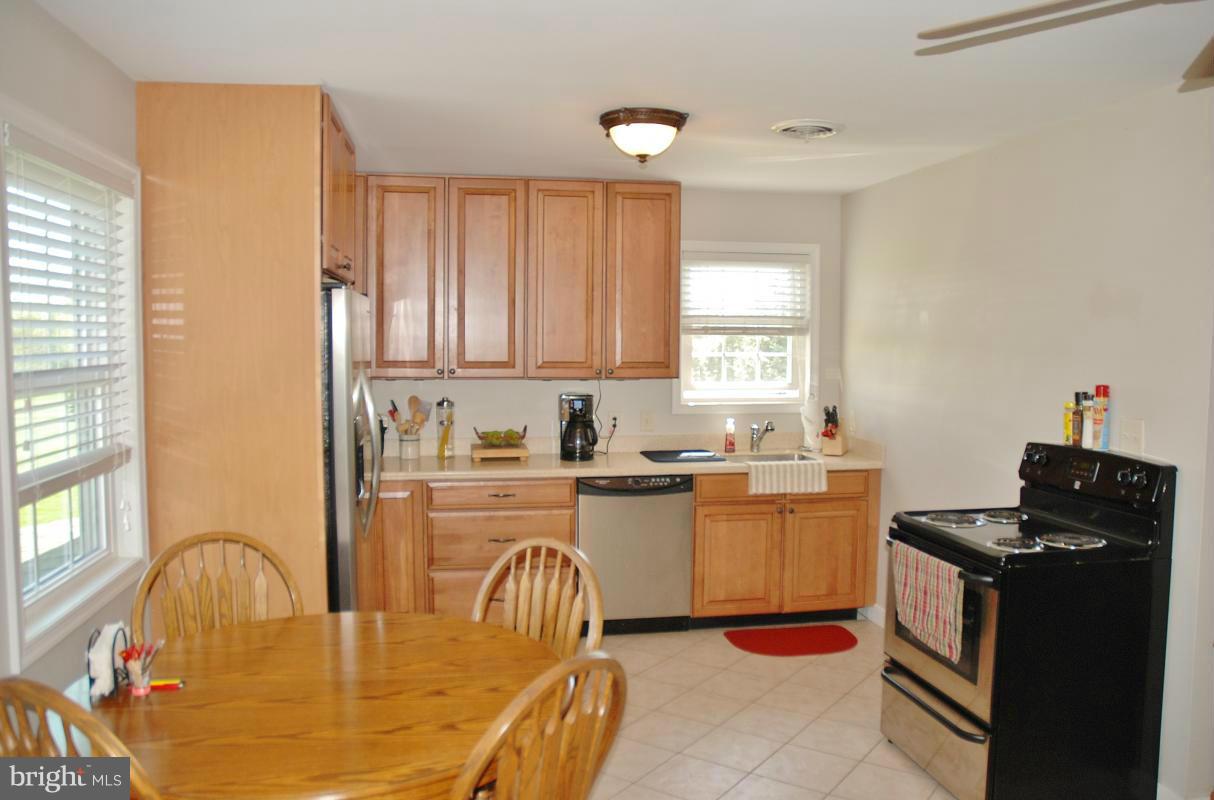 5950 Elmer Derr Road Frederick, MD 21703 - Photo 27 of 30 Kitchen