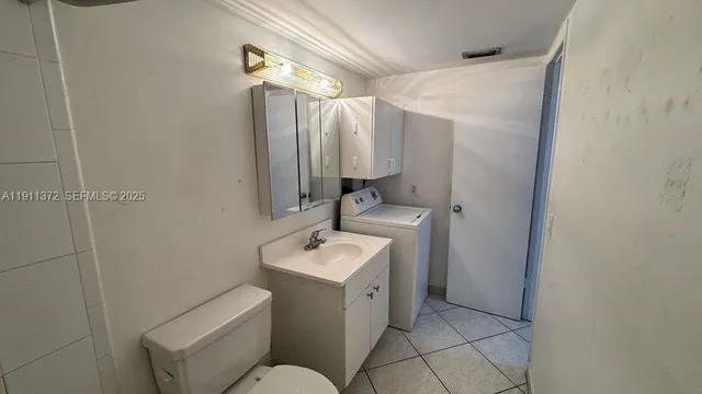 $1,900 | 6195 West 18th Avenue, Unit G324, Hialeah, FL 33012