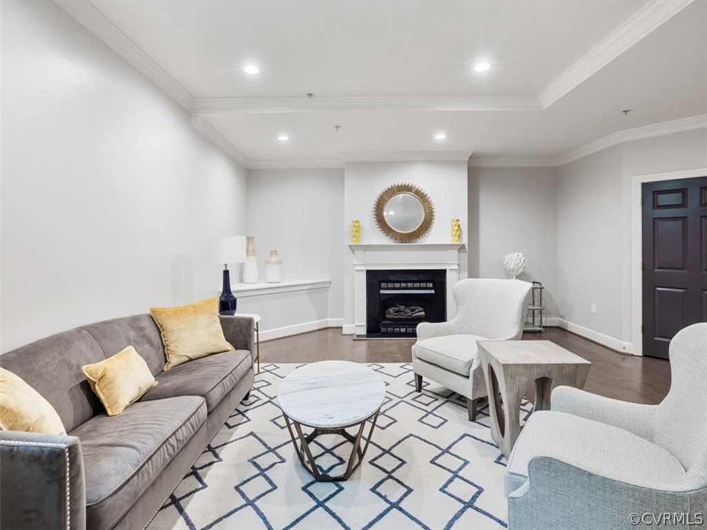 413 Stuart Circle, Unit UPLC Richmond, VA 23220 - Photo 5 of 36 a living room with furniture and a fireplace