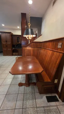 $1,500,000 | 178 West 100 South, Rochester, IN 46975