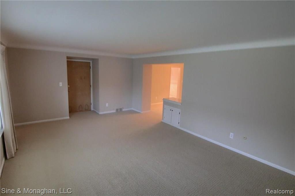 886 Harcourt Road Grosse Pointe Park, MI 48230 - Photo 32 of 39