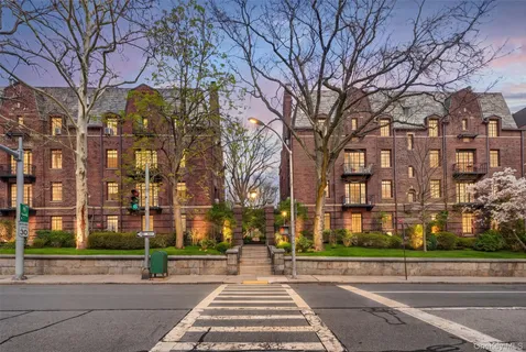 $425,000 | 20 North Broadway, Unit O372, White Plains, NY 10601