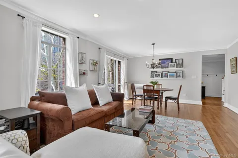 $425,000 | 20 North Broadway, Unit O372, White Plains, NY 10601