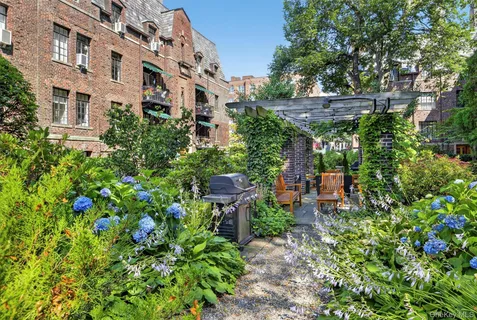 $425,000 | 20 North Broadway, Unit O372, White Plains, NY 10601