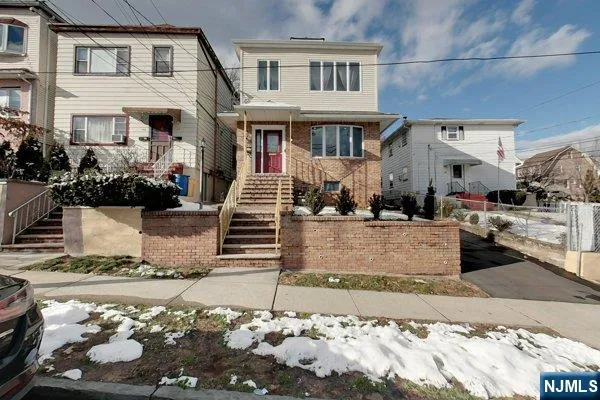 $2,600 | 117 Belmont Avenue, Unit 2, Garfield, NJ 07026