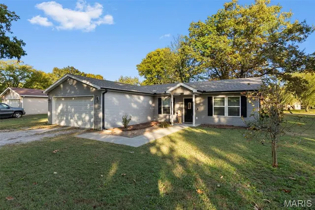 $214,900 | 607 Mandeville, Oran, MO 63771