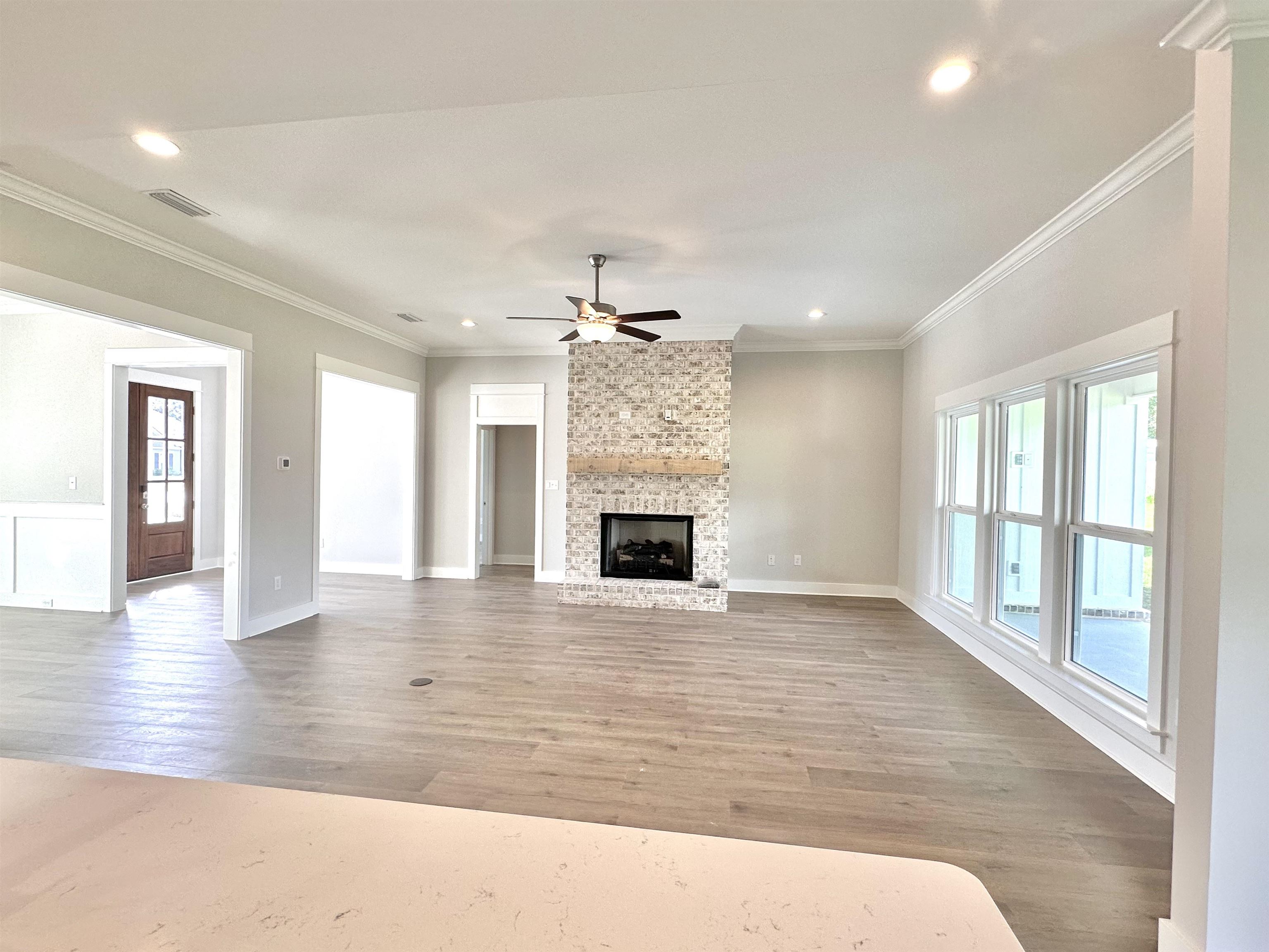 634 Kitfox Avenue Fairhope, AL 36532 - Photo 8 of 33 Living Room