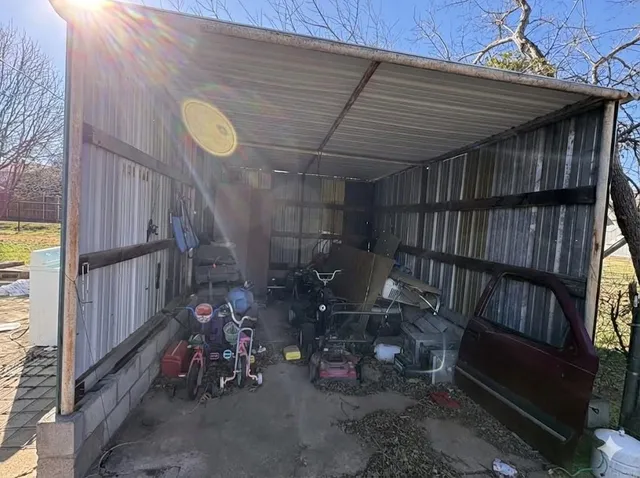 $100,000 | 710 Shawnee Street, Graham, TX 76450