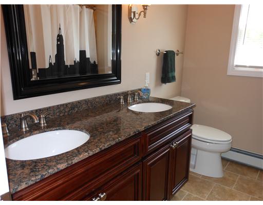 441 New Meadow Road Barrington, RI 02806 - Photo 8 of 14 Bathroom.