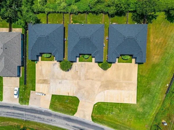 $1,800 | 2700 James, Granbury, TX 76049