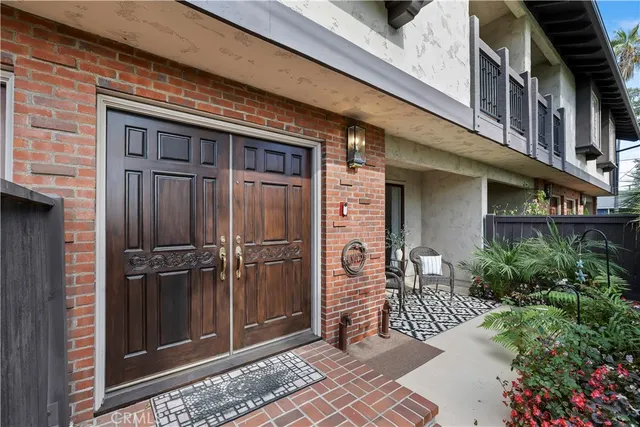 $978,000 | 506 West Sierra Madre Boulevard, Unit C, Sierra Madre, CA 91024