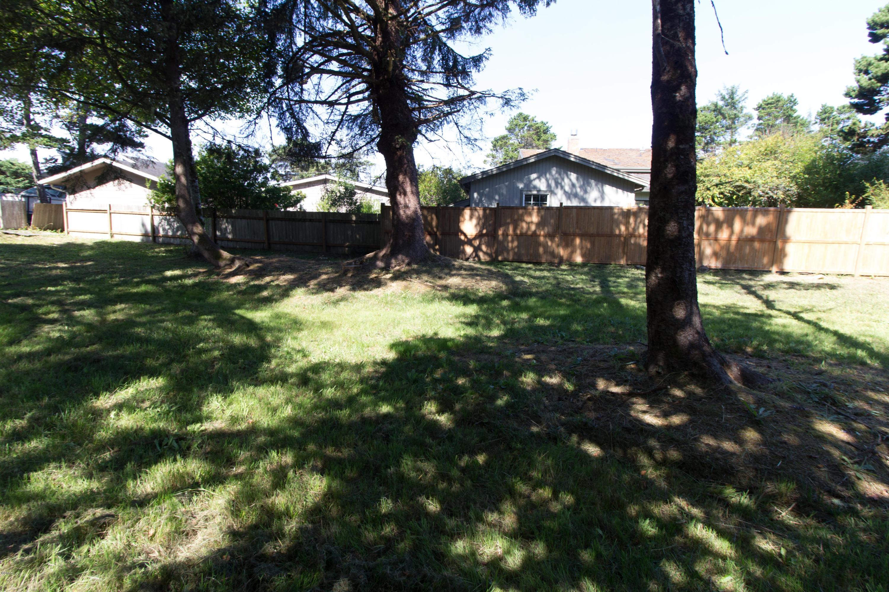 2700 Southwest South Point Street Depoe Bay, OR 97341 - Photo 7 of 12 IMG_1330