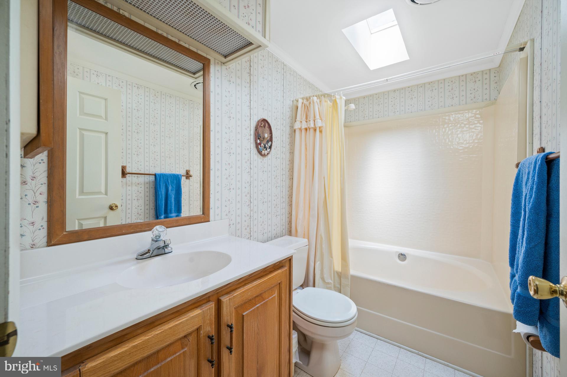 30950 Maplewood Road Ocean View, DE 19970 - Photo 24 of 28 2nd Bathroom