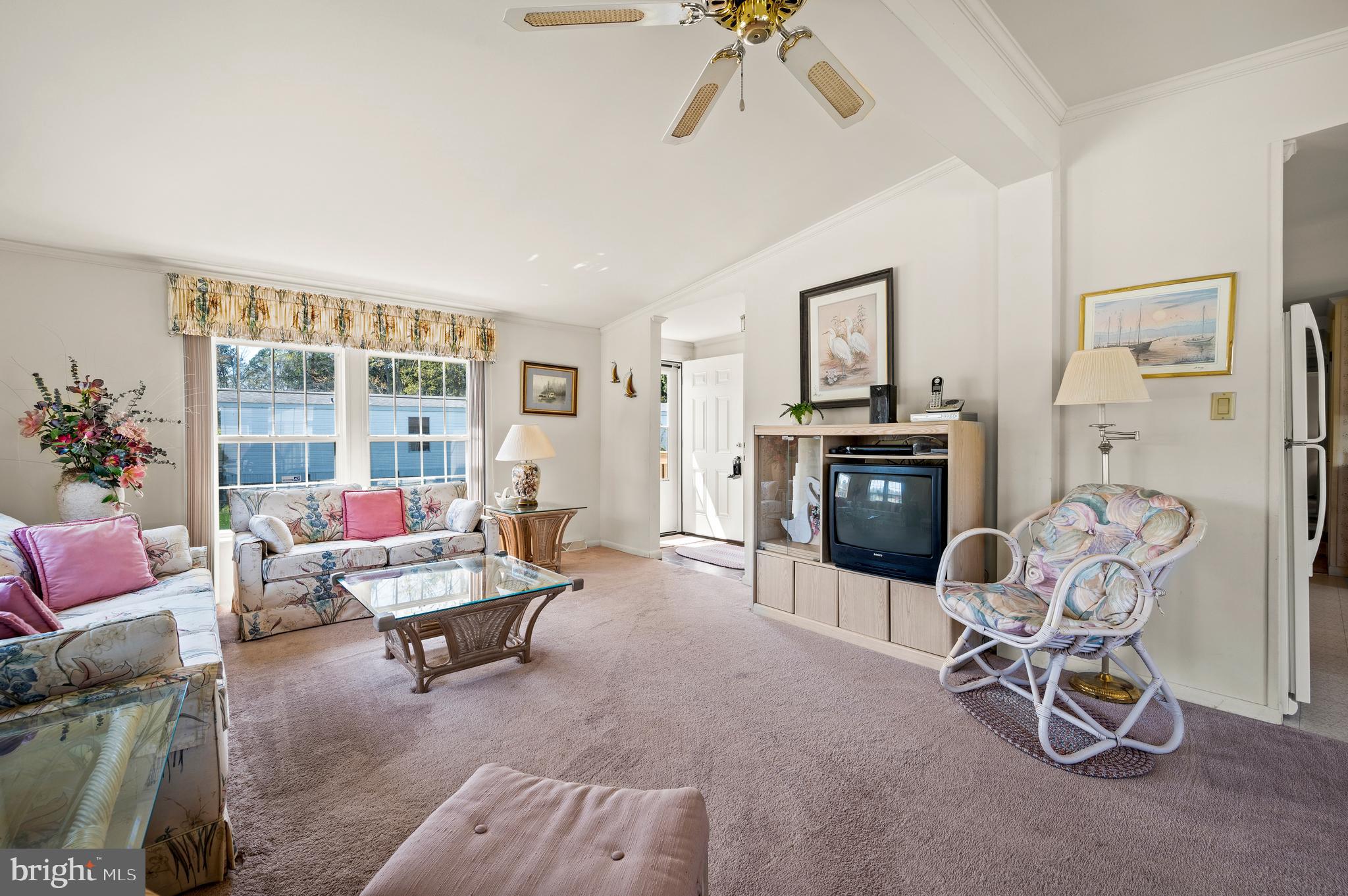30950 Maplewood Road Ocean View, DE 19970 - Photo 8 of 28 Living Room