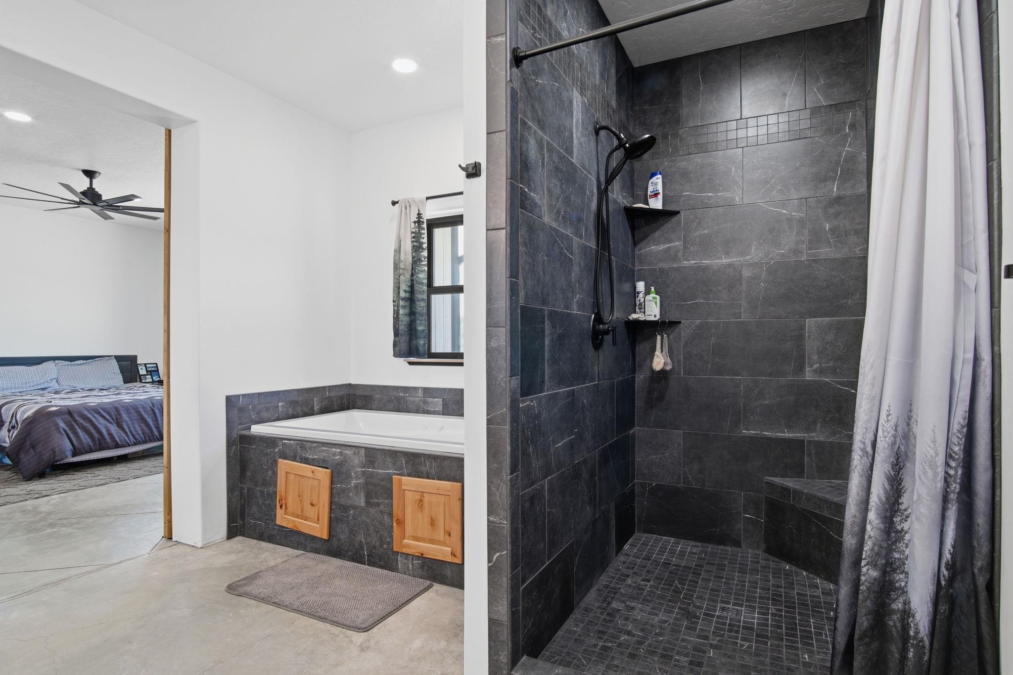 5566 West Mckenzie Woolard Road Deer Park, WA 99006 - Photo 10 of 49 Gallery Image 10