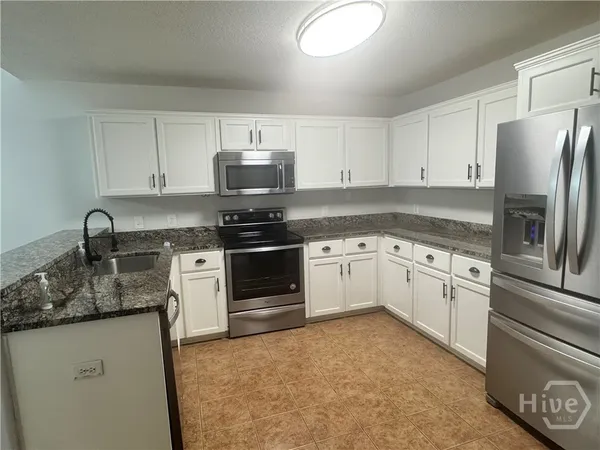 $2,675 | 75 Oak Ridge Circle, Richmond Hill, GA 31324