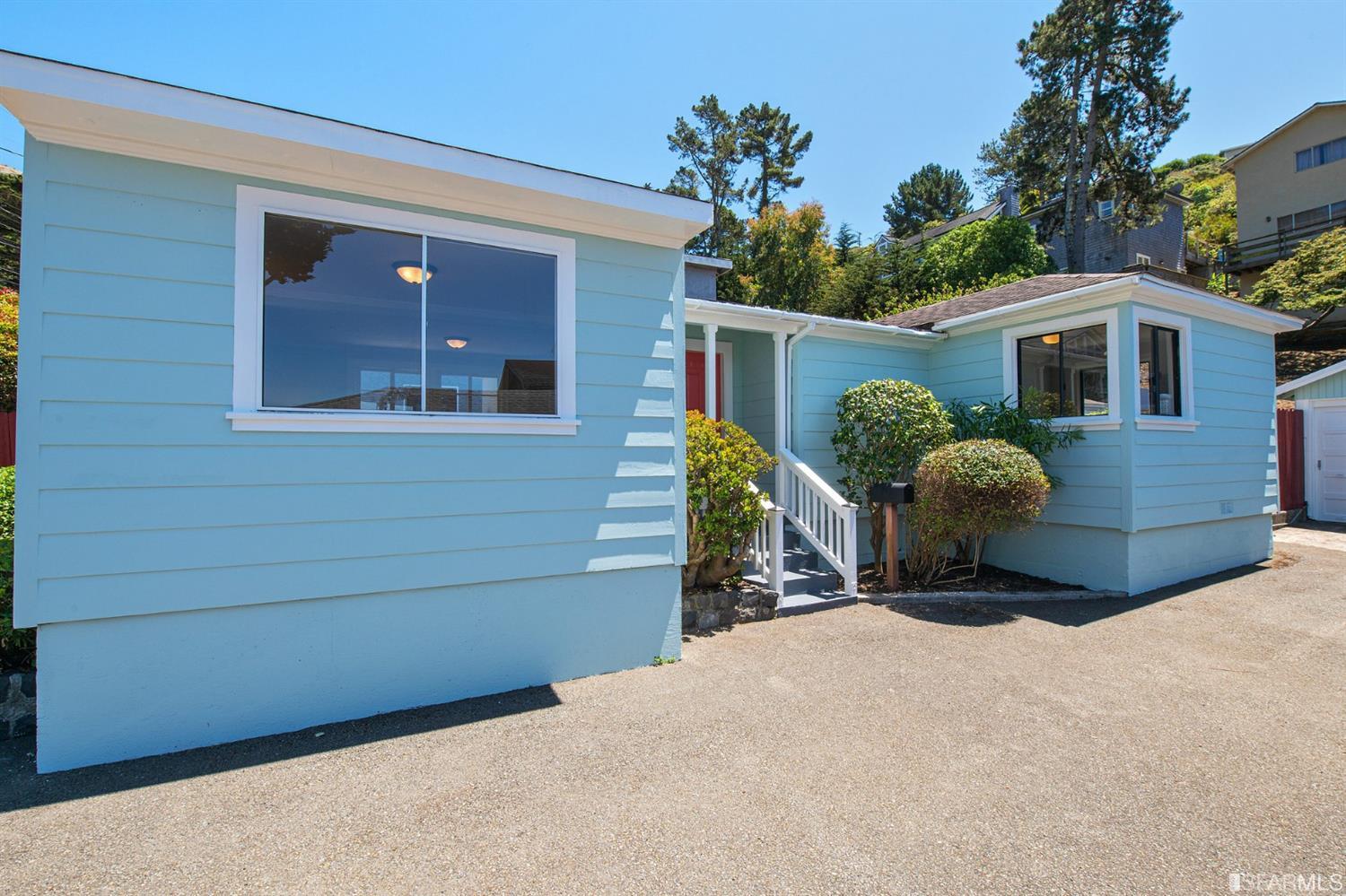 628 Canyon Drive Pacifica, CA 94044 - Photo 5 of 43