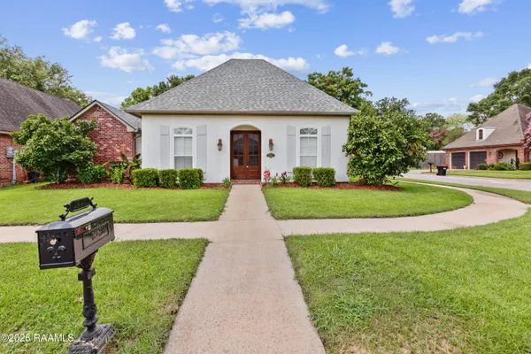 $1,800 | 100 Shumard Drive, Lafayette, LA 70508