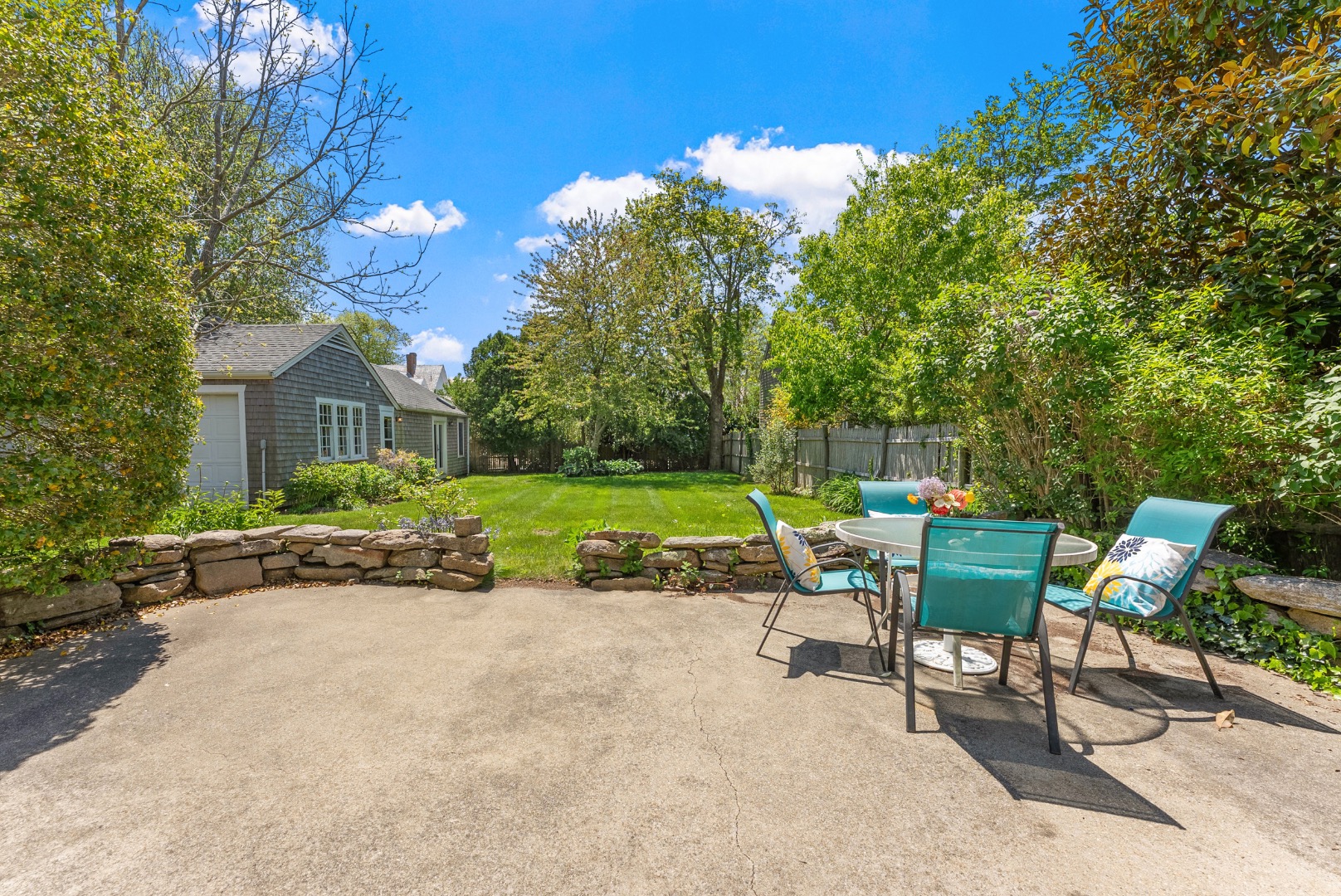 8 High Street Edgartown, MA 02539 - Photo 3 of 37