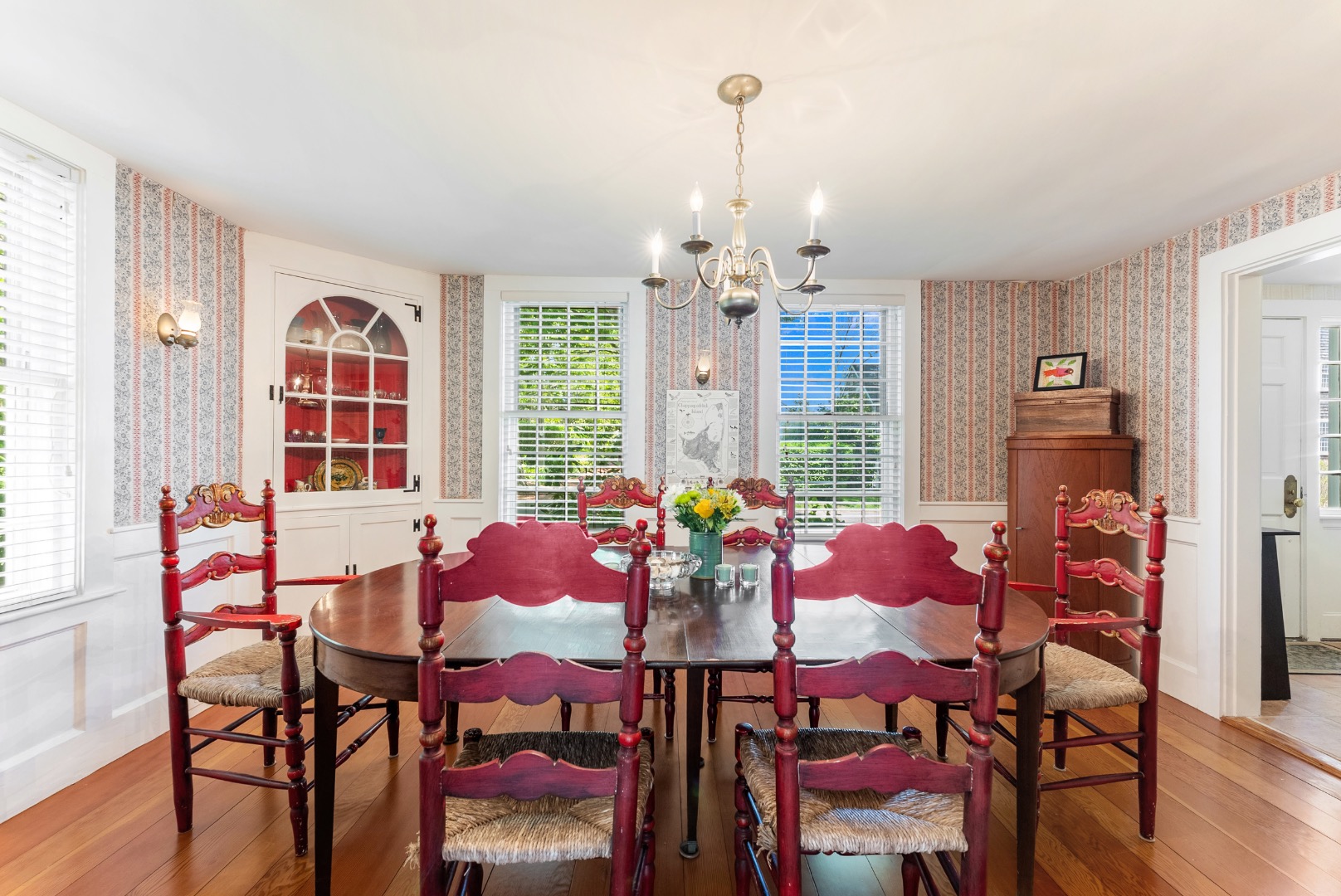 8 High Street Edgartown, MA 02539 - Photo 9 of 37