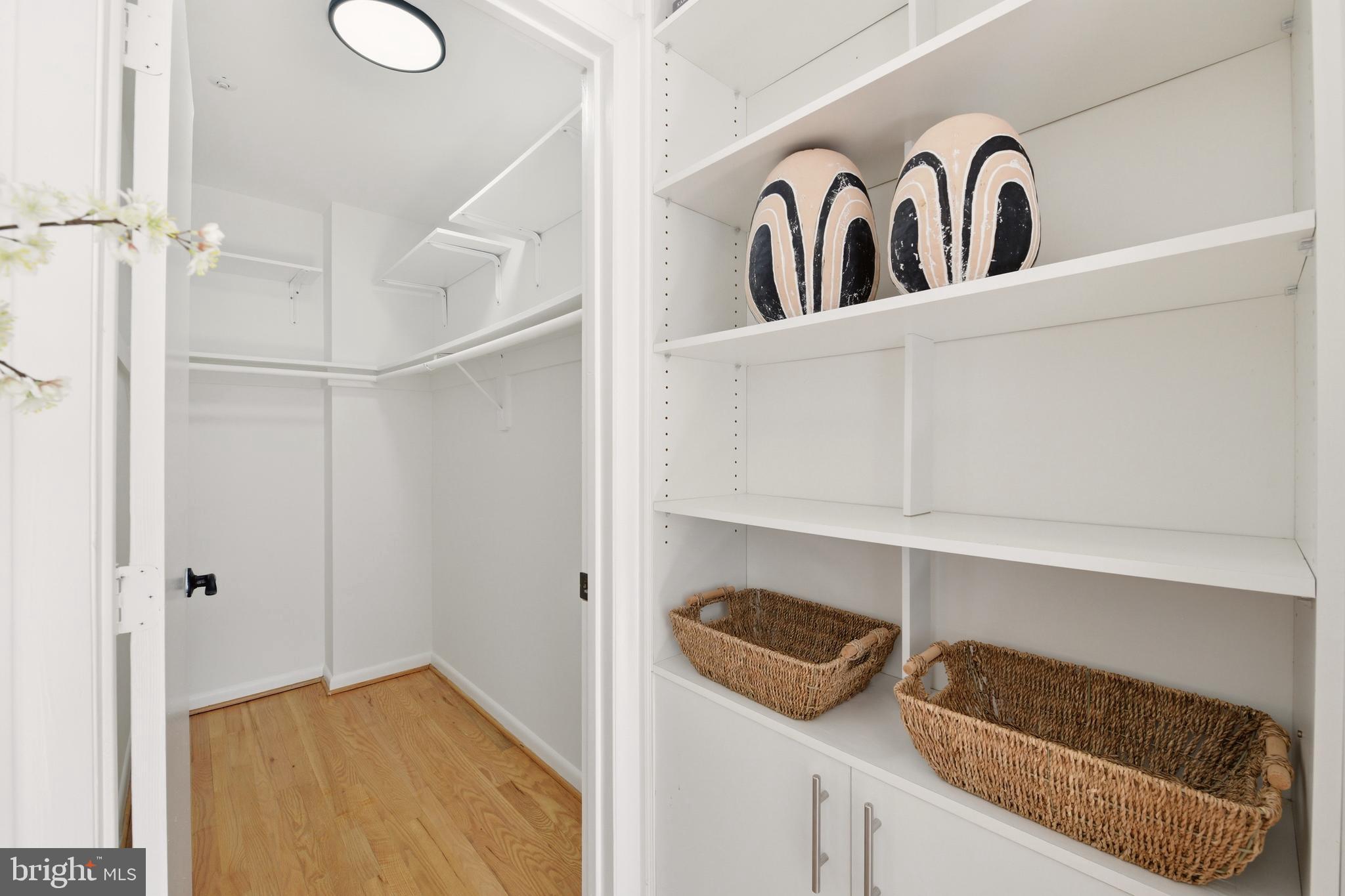 2633 Adams Mill Road Northwest, Unit 402 Washington, DC 20009 - Photo 22 of 40