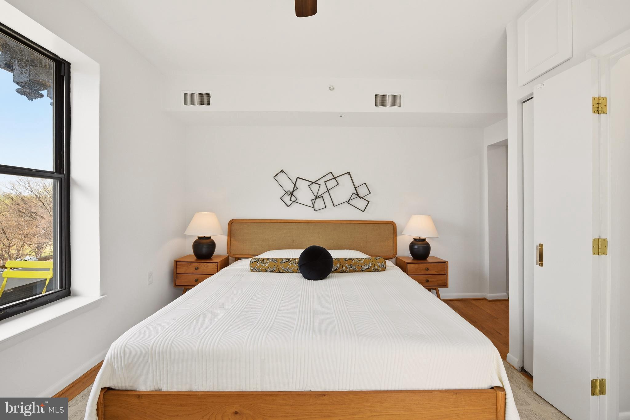 2633 Adams Mill Road Northwest, Unit 402 Washington, DC 20009 - Photo 33 of 40