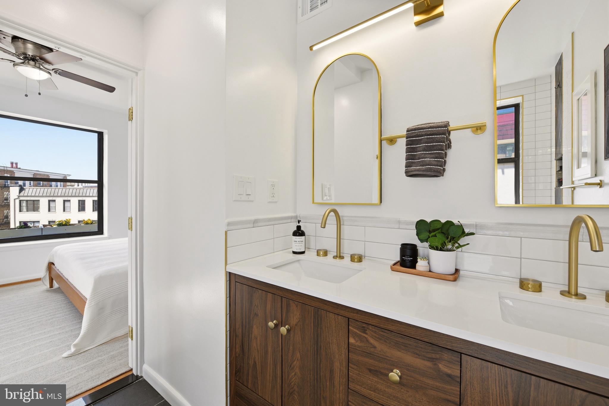 2633 Adams Mill Road Northwest, Unit 402 Washington, DC 20009 - Photo 37 of 40
